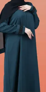 عباية بيسان ملون