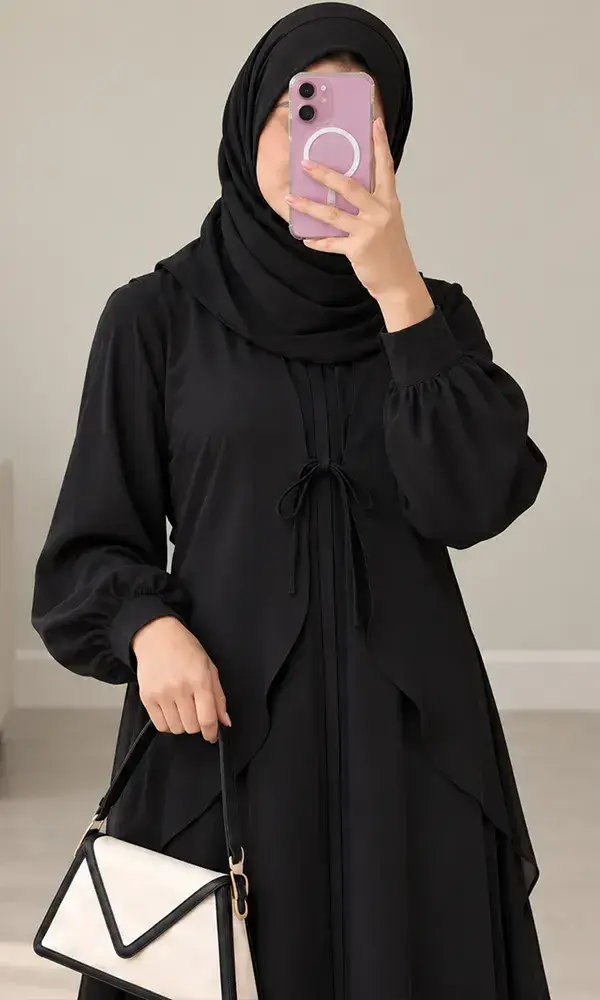 اليانا اسود