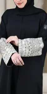 سوار تو ابيض