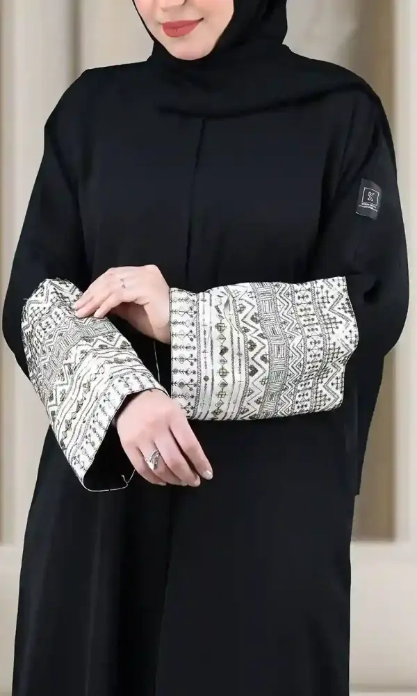 سوار تو ابيض