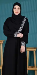 عباية جمانه تو ابيض